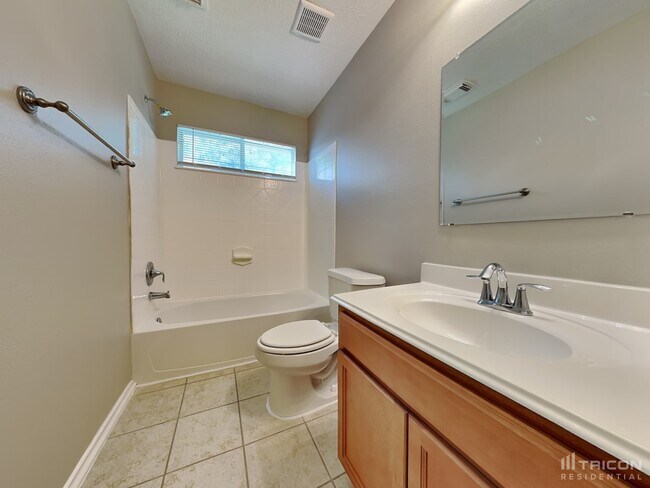 Building Photo - 33107 Cottonwood Bend