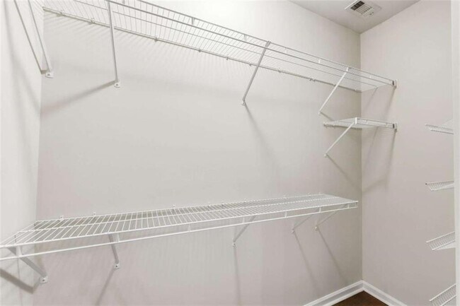 Building Photo - 2826 Fox Wood Ln