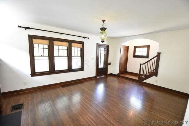 Building Photo - 445 Oakland Park Ave