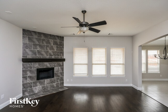 Building Photo - 317 Strait Ln