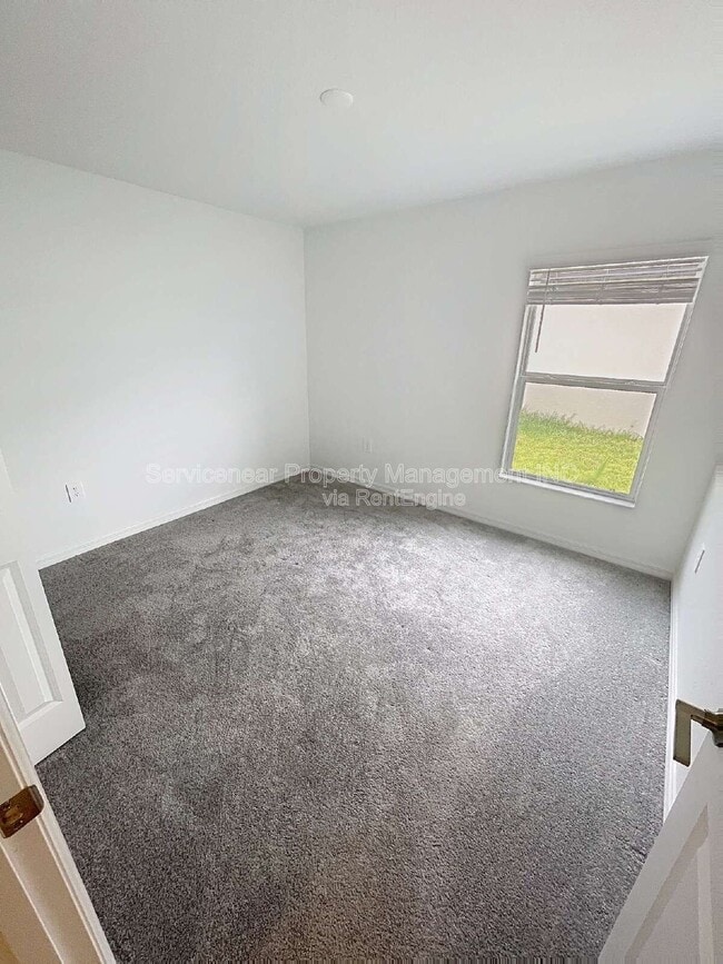 Building Photo - 8844 Bay Leaf Dr
