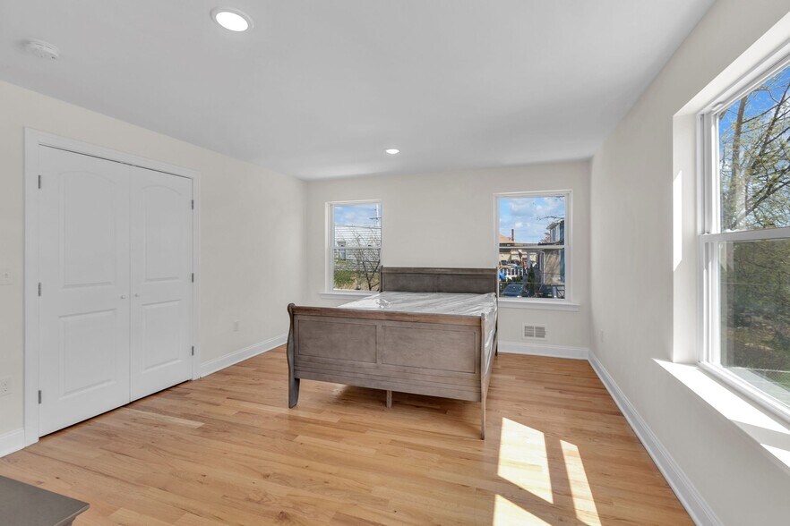 Building Photo - 86 Belmont Ave