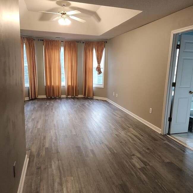 Building Photo - 807 Andora Way SW