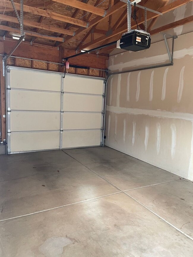 Building Photo - Very Nice 2 Bedroom 2 Bathroom Condo 55 Pl...
