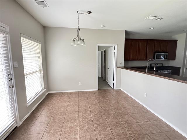 Building Photo - 9512 Crooked Cat Dr