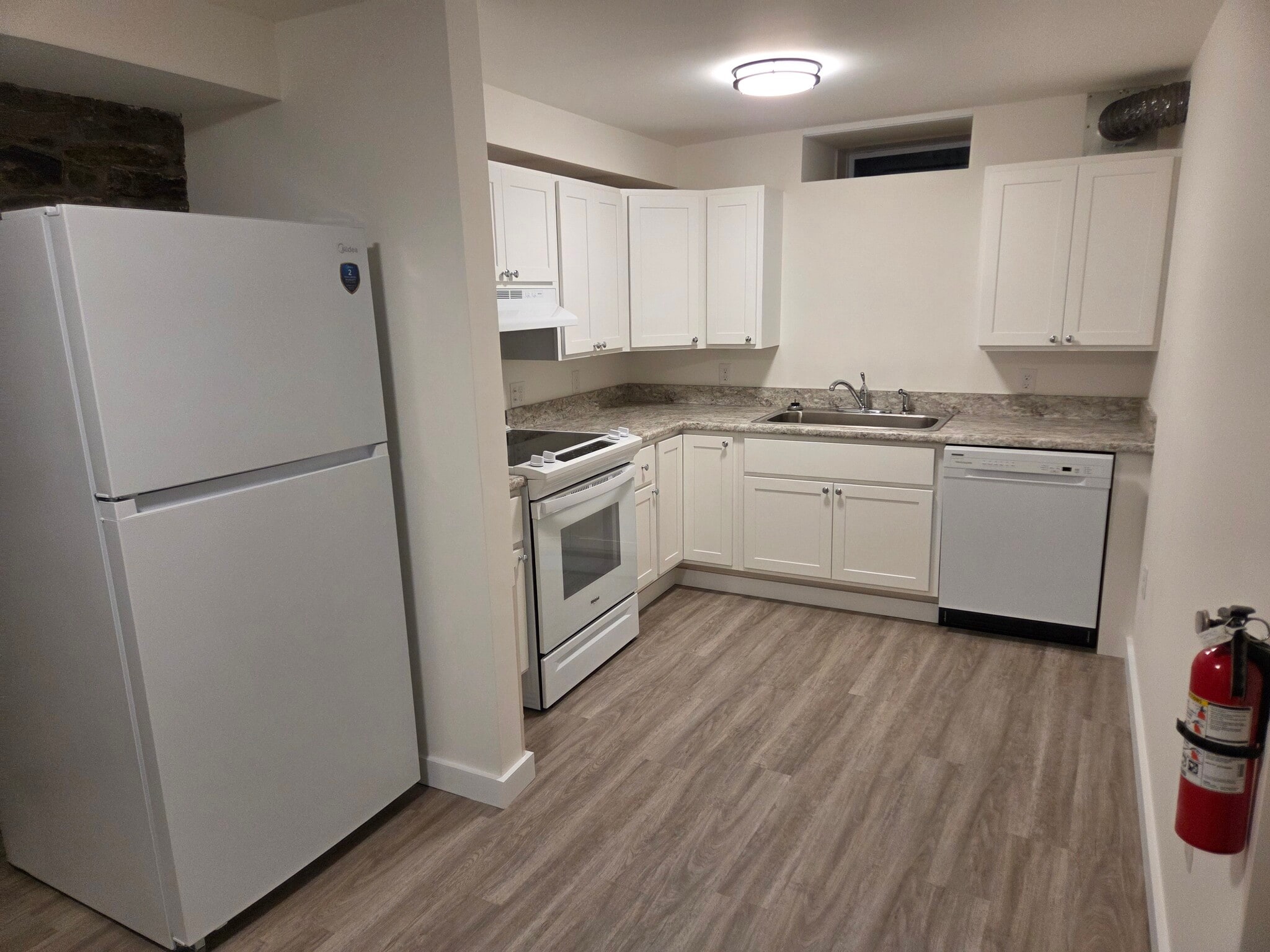 Unit 4 Bright and New Kitchen / DR - 73 Goshen Rd