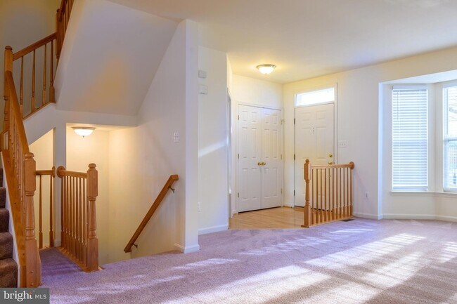 Building Photo - 3842 Koval Ln