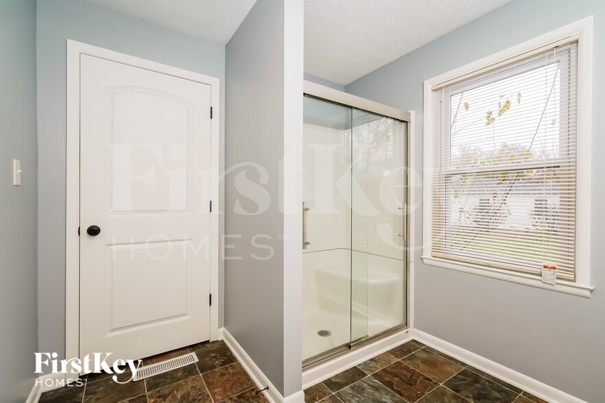 Building Photo - 371 S Hendricks Dr