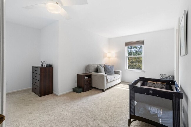 Building Photo - 3 Bd / 2.5 Bth Council Rock Townhome