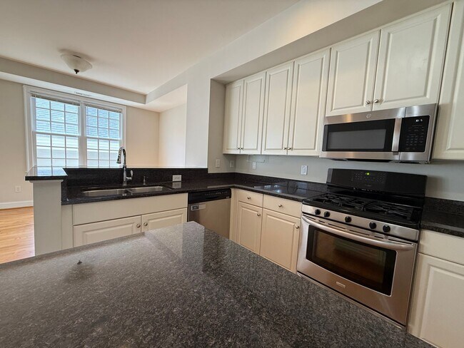 Building Photo - 1525 Old Trail Dr