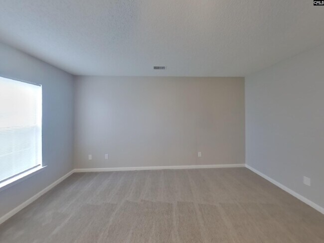 Building Photo - 124 Wigmore Ln