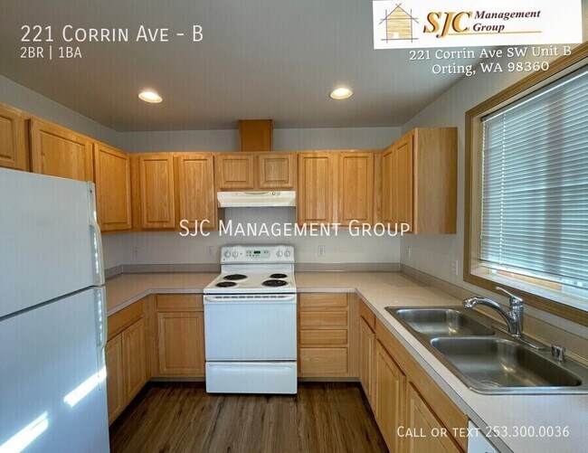 Building Photo - 221 Corrin Ave NW