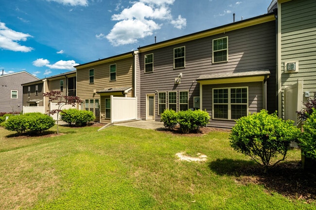 Building Photo - 226 Daymire Glen Ln
