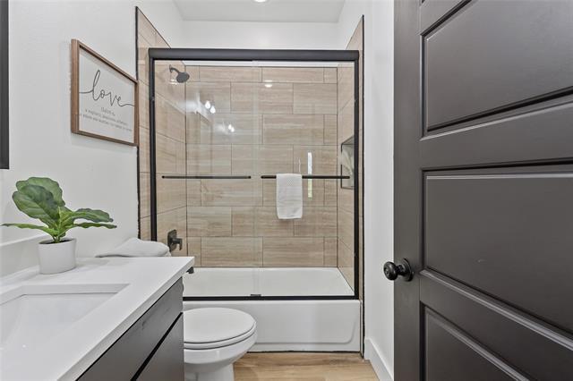 Building Photo - 1900 Rosemary