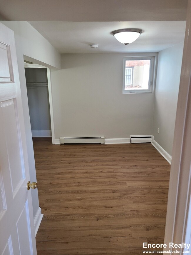 Building Photo - 69 Chiswick Rd