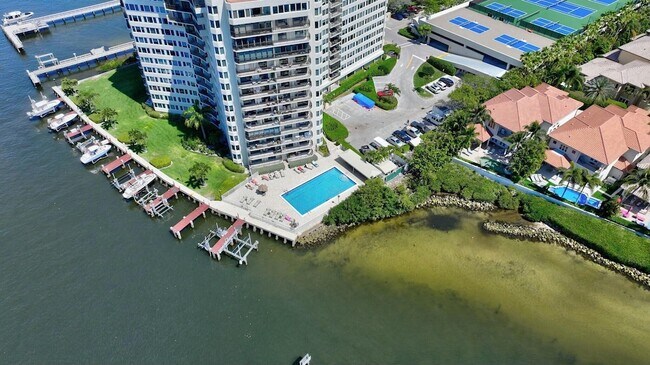 Building Photo - 3912 S Ocean Blvd