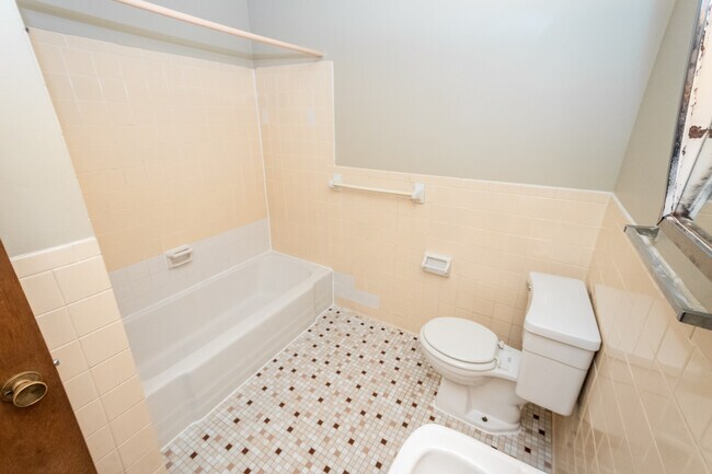 Floorplan - Sixth Street NE Apartments