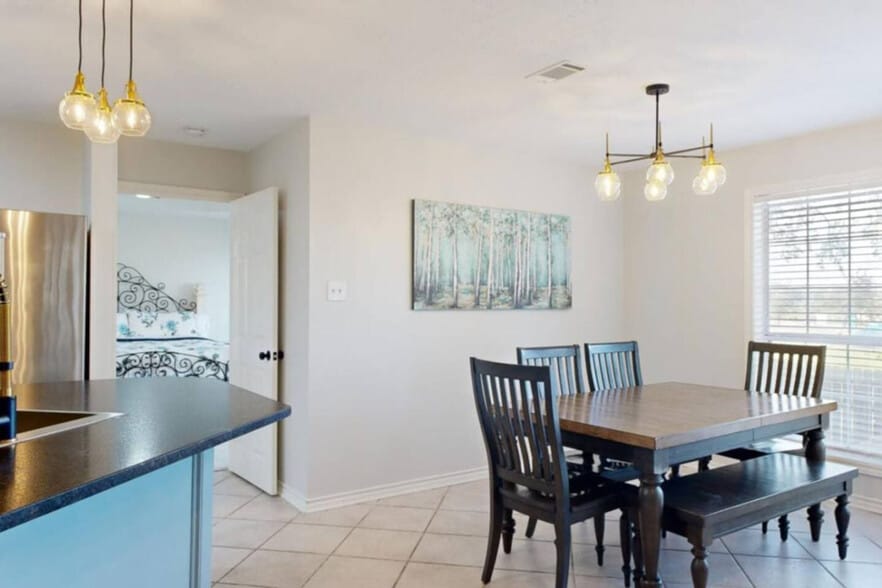 Building Photo - 1803 Fernhaven Cir