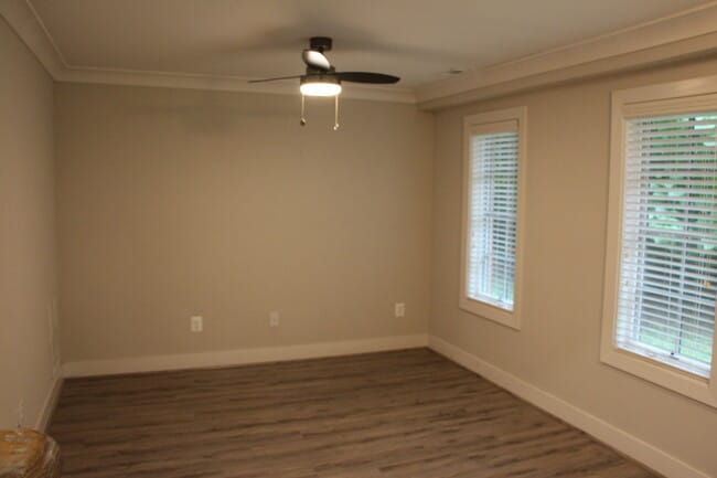 Building Photo - 916 N Buchanan Ct
