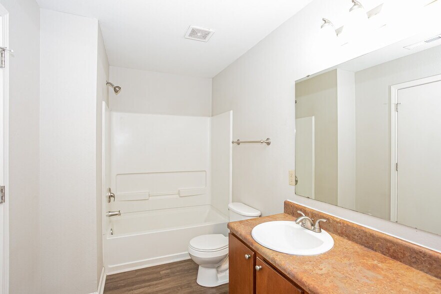 Building Photo - 1626 Matthew Allen Cir