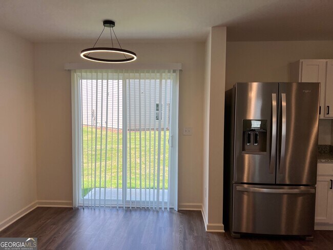 Building Photo - 105 Douglas Fir Dr