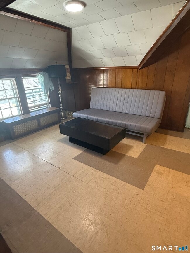 Building Photo - 117 Palm St