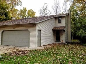 Building Photo - 2043 Hilltop Dr