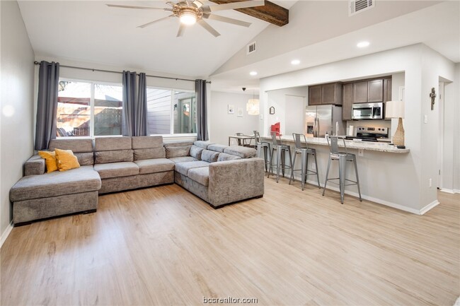 Building Photo - 2501 Longmire Dr