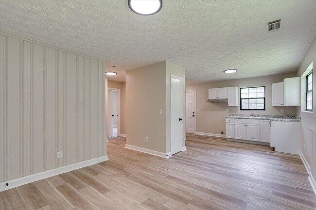 Building Photo - 2 BR 1 BA house for Rent - Soddy Daisy