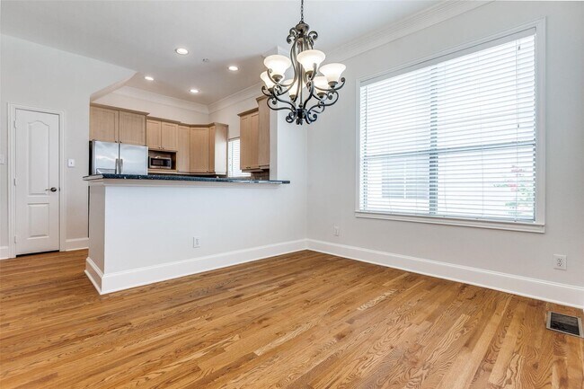 Building Photo - 1500 Pecos St
