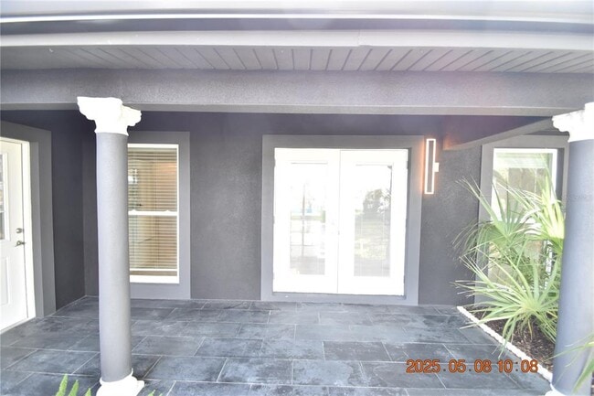 Building Photo - 1019 Spindle Palm Way
