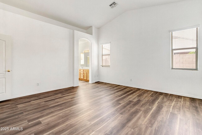 Building Photo - 17228 W Elm St