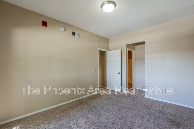 Building Photo - 3434 E Baseline Rd