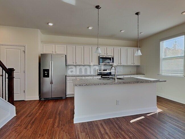 Building Photo - 175 River Hwy