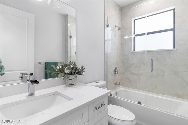 Building Photo - 2406 37th Ave NE