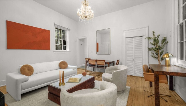 Building Photo - 3 E 9th St