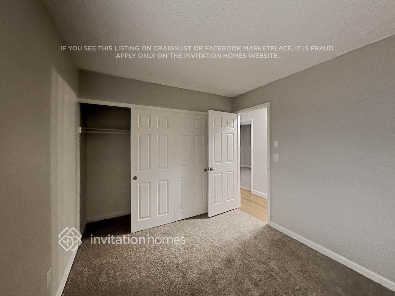 Building Photo - 3852 S Olathe Cir
