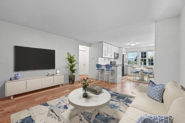 Updated 2bd (select units) Living Room & Kitchen - Washington Place