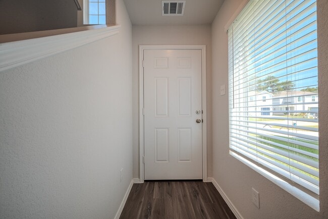 Building Photo - 22720 American Kestrel Ct