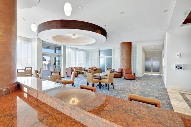 Building Photo - 315 NE 3rd Ave