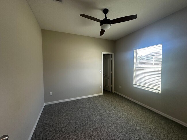 Building Photo - 101 Sailors Landing Ct