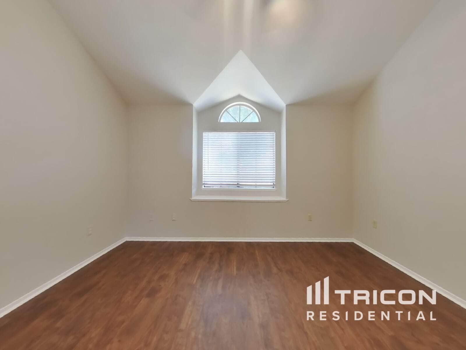 Building Photo - 1208 Cape Cod Dr