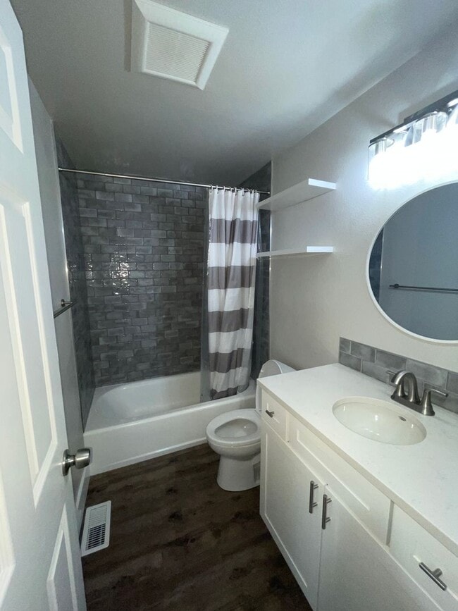 Building Photo - Newly Remodeled and updated Home near Fann...