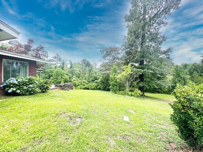 Building Photo - 3 Bed, 2 Bath Home in Ruston