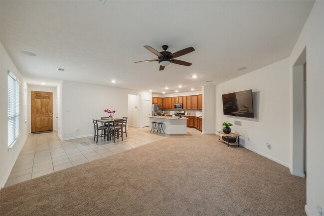 Building Photo - 6218 Morning Fern Ln