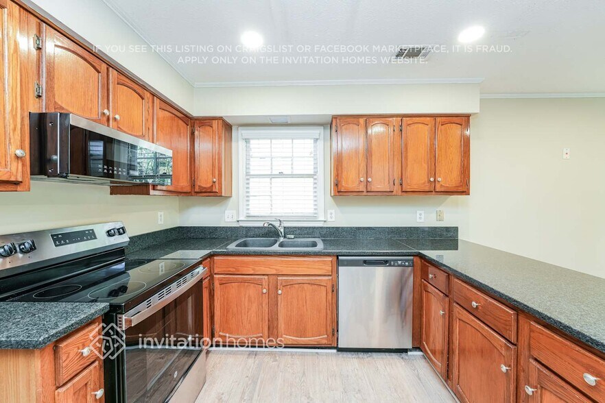 Building Photo - 2069 Plantation Rd