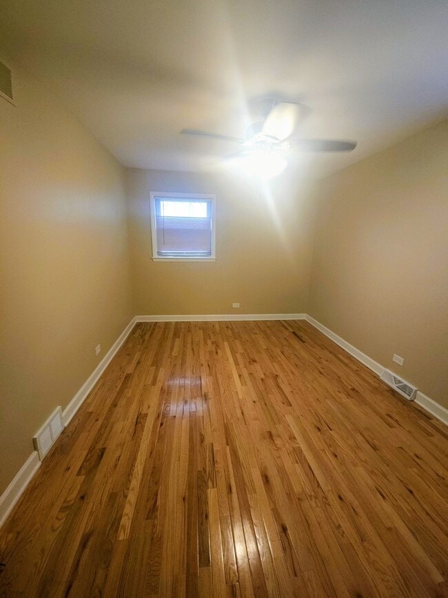 Building Photo - 16674 Thornton Ave