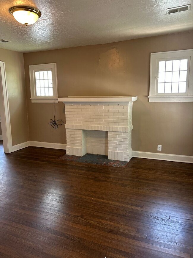 Building Photo - 5405/5407 Harrison St.