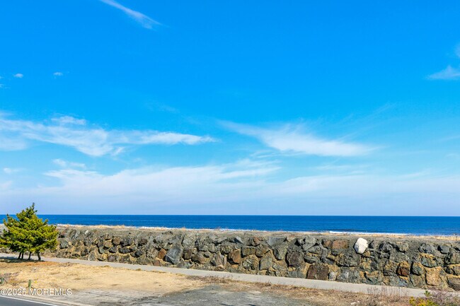 Building Photo - 250 Ocean Ave