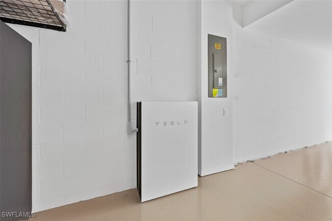 Building Photo - 9374 Foxglove Ln